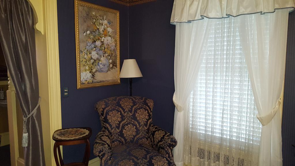 Holidae House Bed & Breakfast Бетел Экстерьер фото