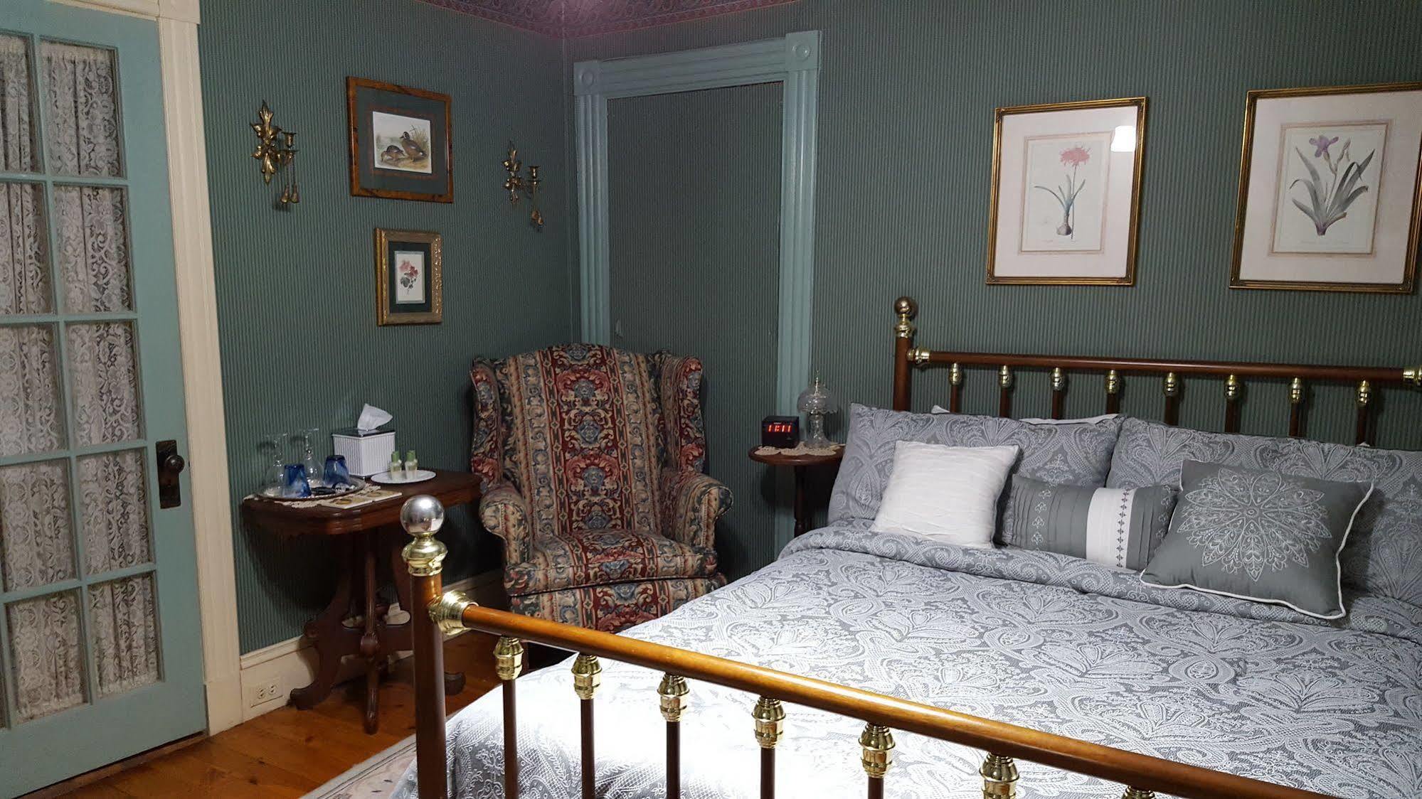 Holidae House Bed & Breakfast Бетел Экстерьер фото